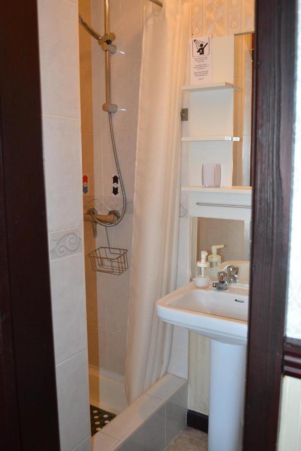 Shawries Bed & Breakfast Blackpool